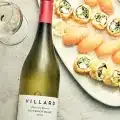 Sauvignon blanc wijn uit 2018 in combinatie met zalm hapjes